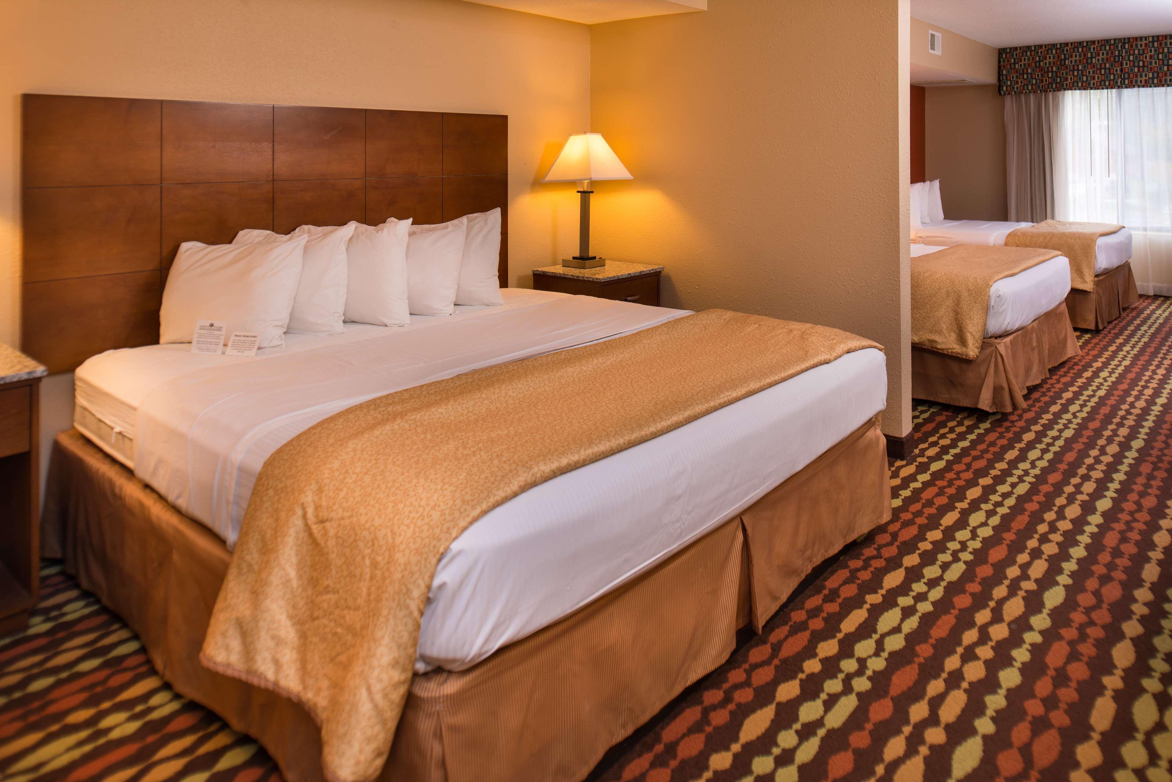 Best Western Ambassador Inn&Suites Wisconsin Dells Exterior foto