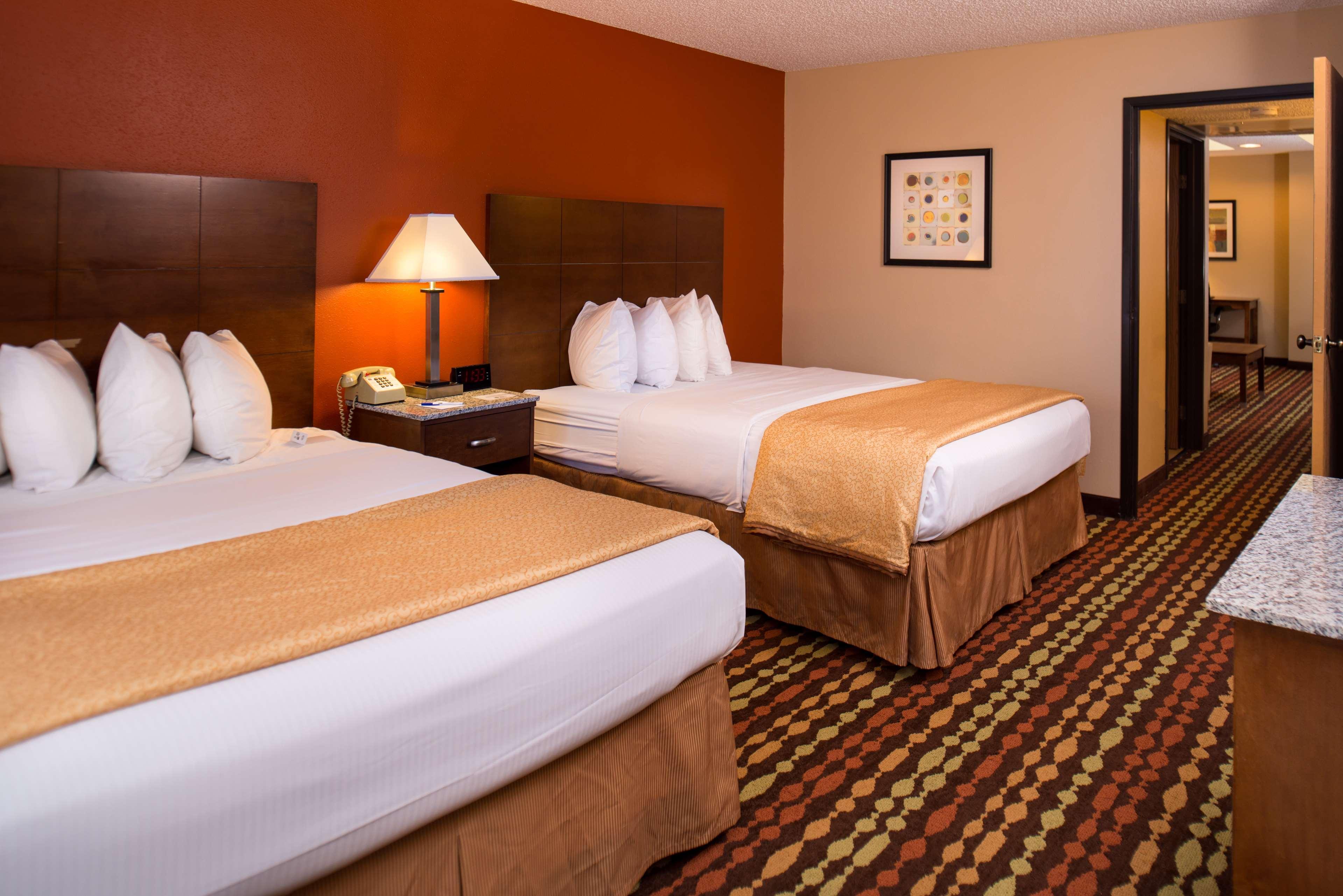 Best Western Ambassador Inn&Suites Wisconsin Dells Exterior foto