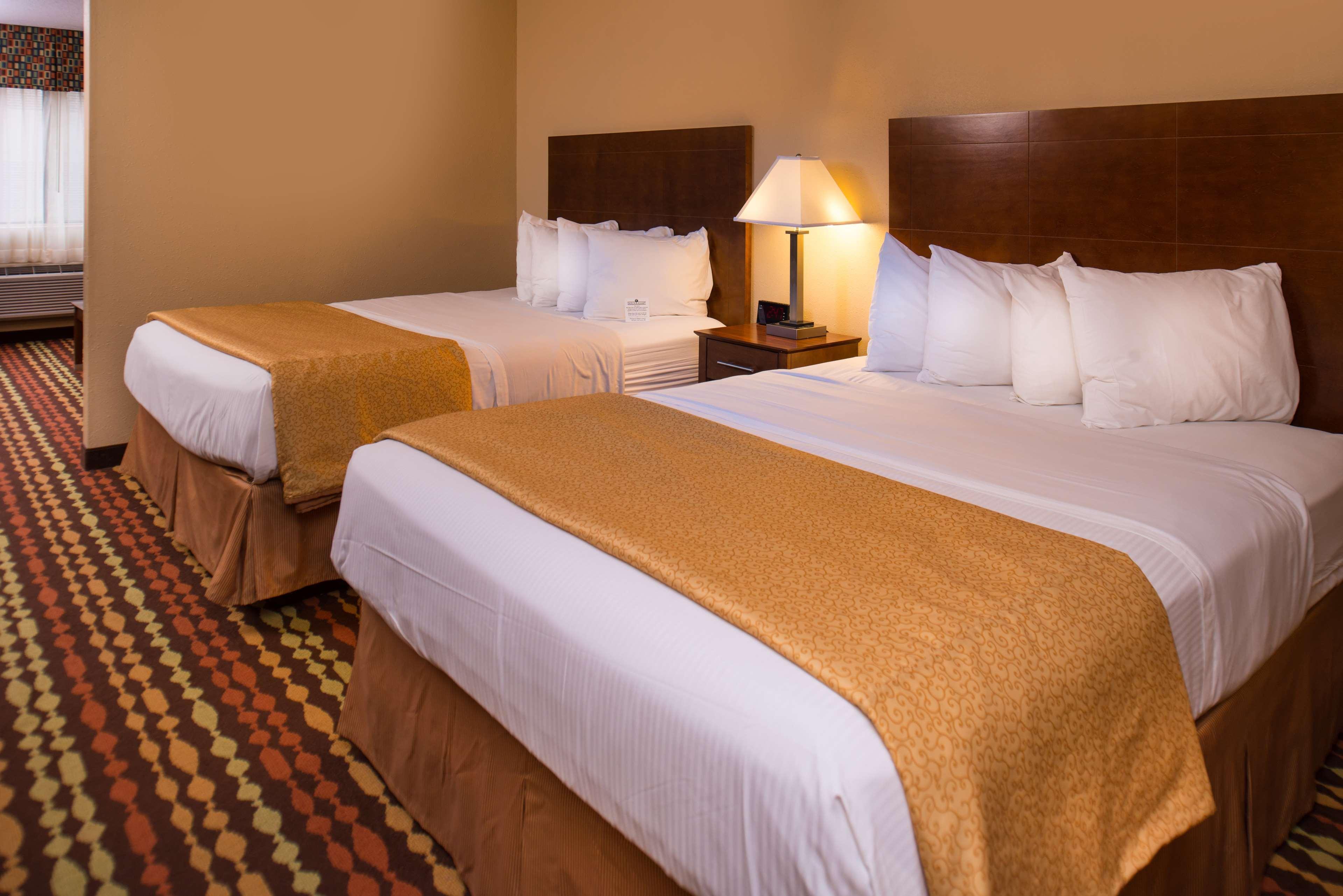 Best Western Ambassador Inn&Suites Wisconsin Dells Exterior foto