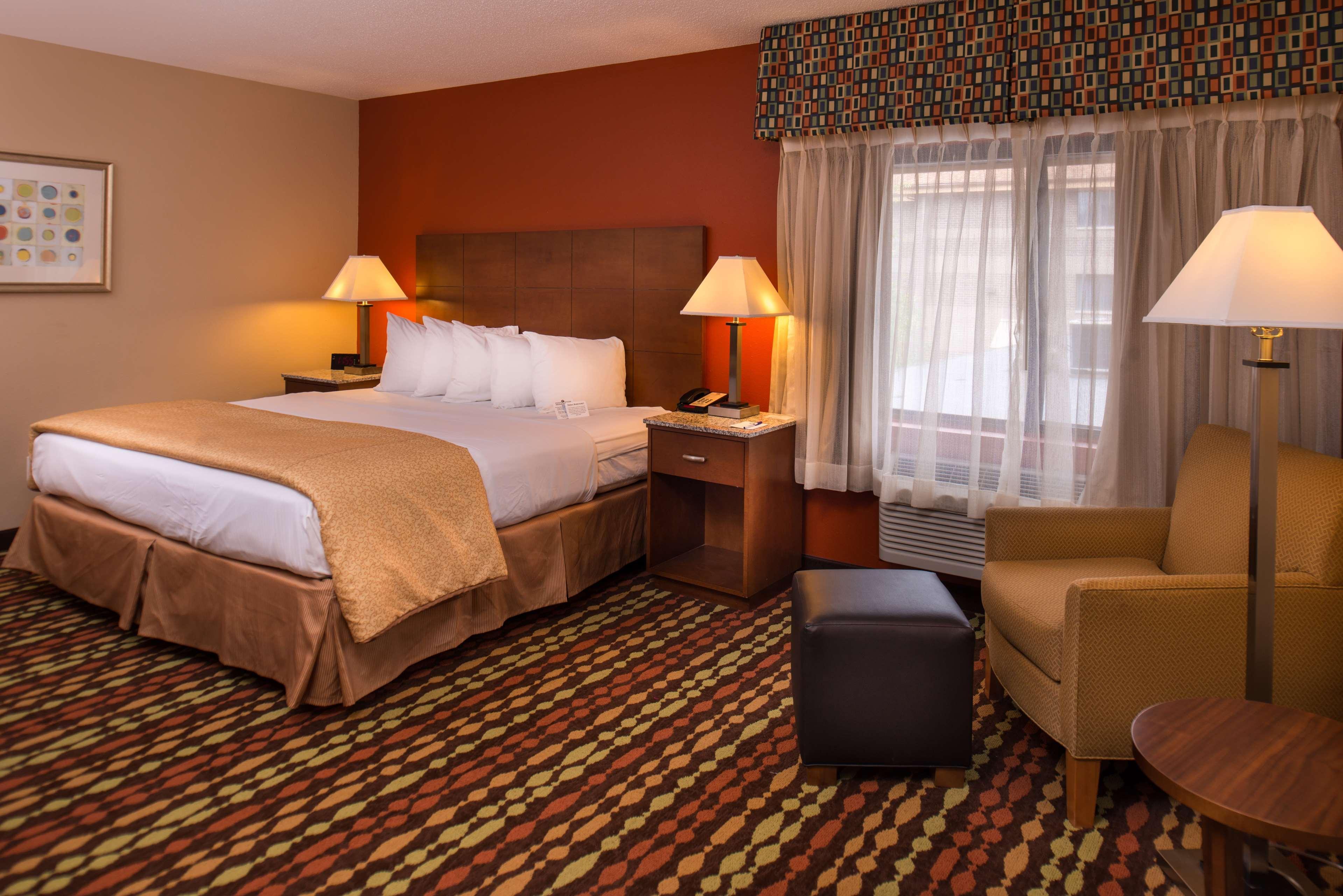 Best Western Ambassador Inn&Suites Wisconsin Dells Exterior foto
