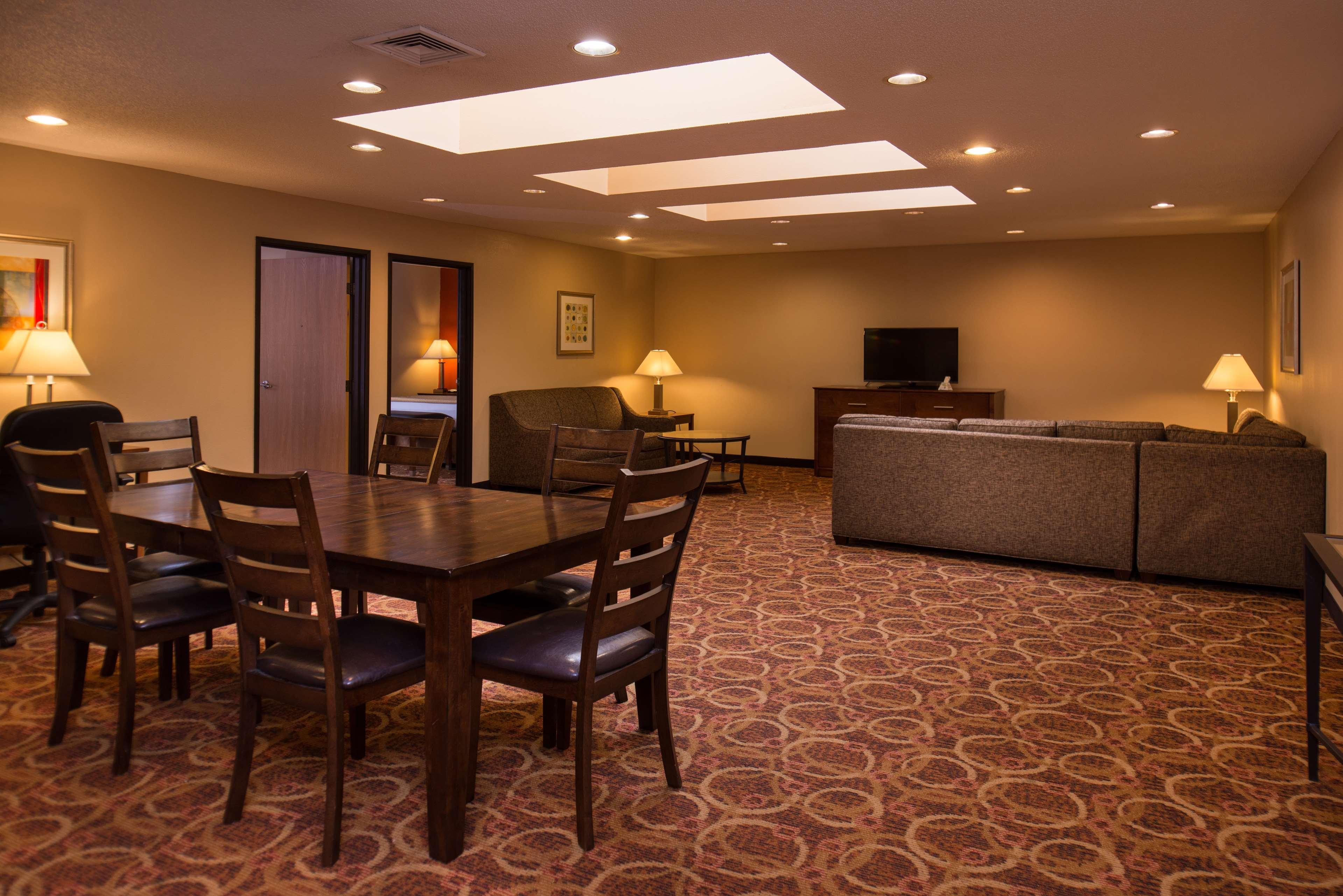 Best Western Ambassador Inn&Suites Wisconsin Dells Exterior foto